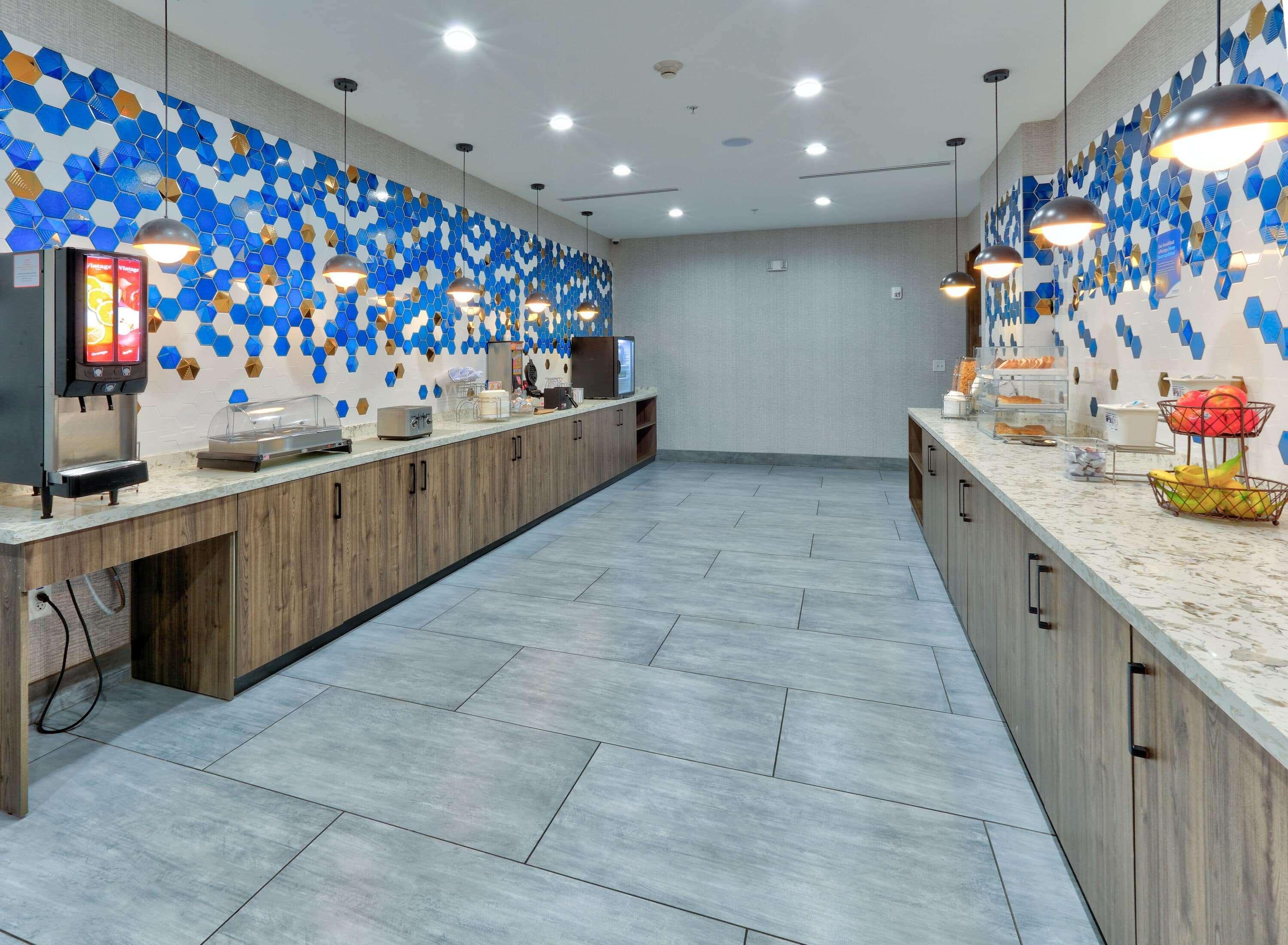 La Quinta Inn&Suites by Wyndham Dallas/Fairpark Bagian luar foto