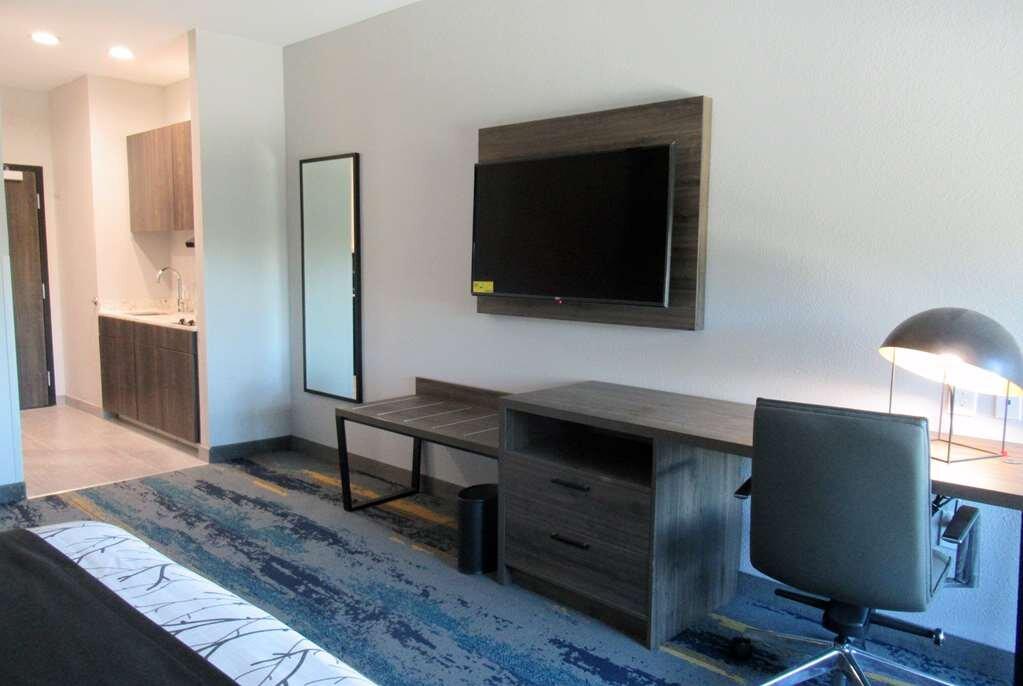 La Quinta Inn&Suites by Wyndham Dallas/Fairpark Bagian luar foto