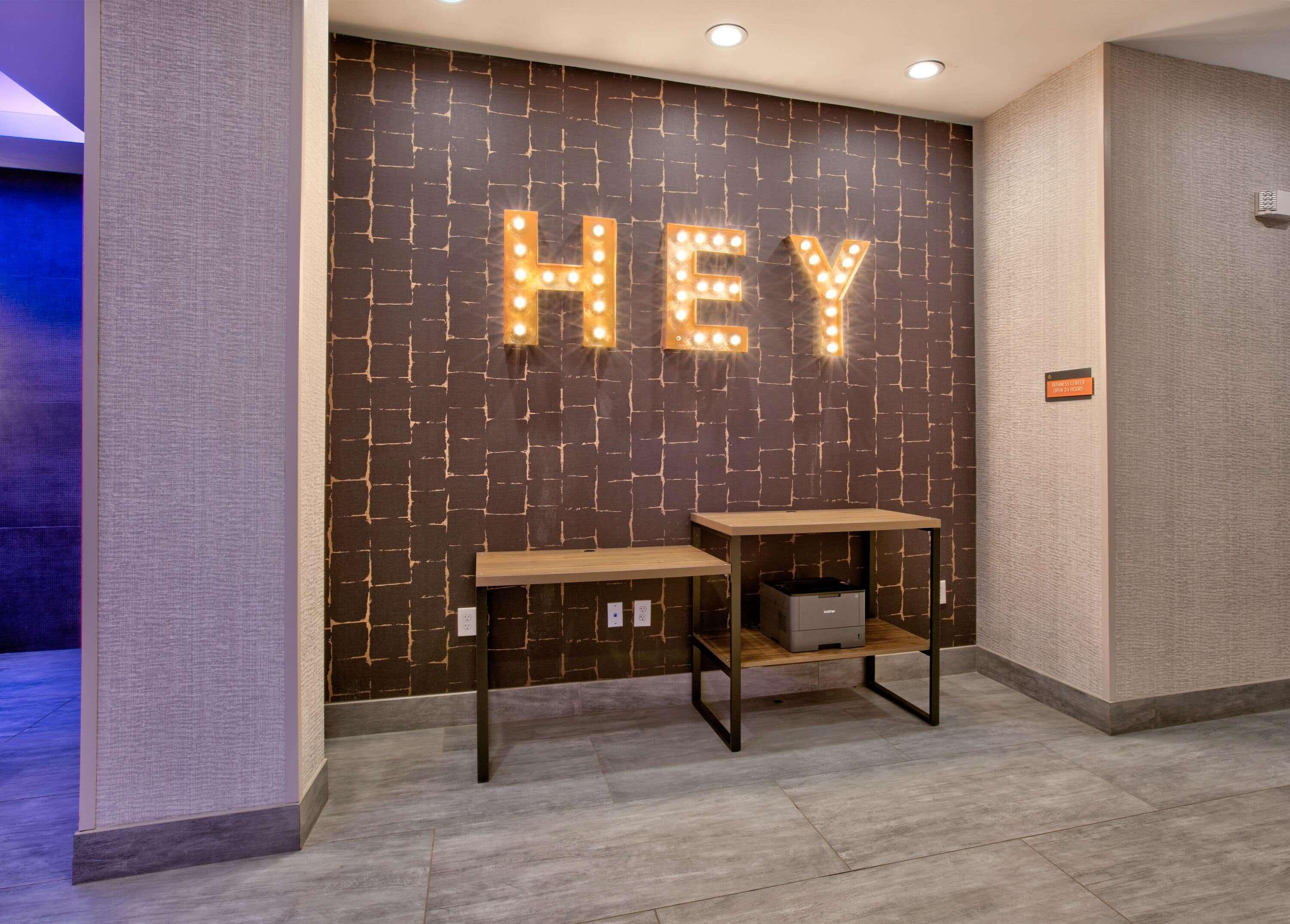 La Quinta Inn&Suites by Wyndham Dallas/Fairpark Bagian luar foto