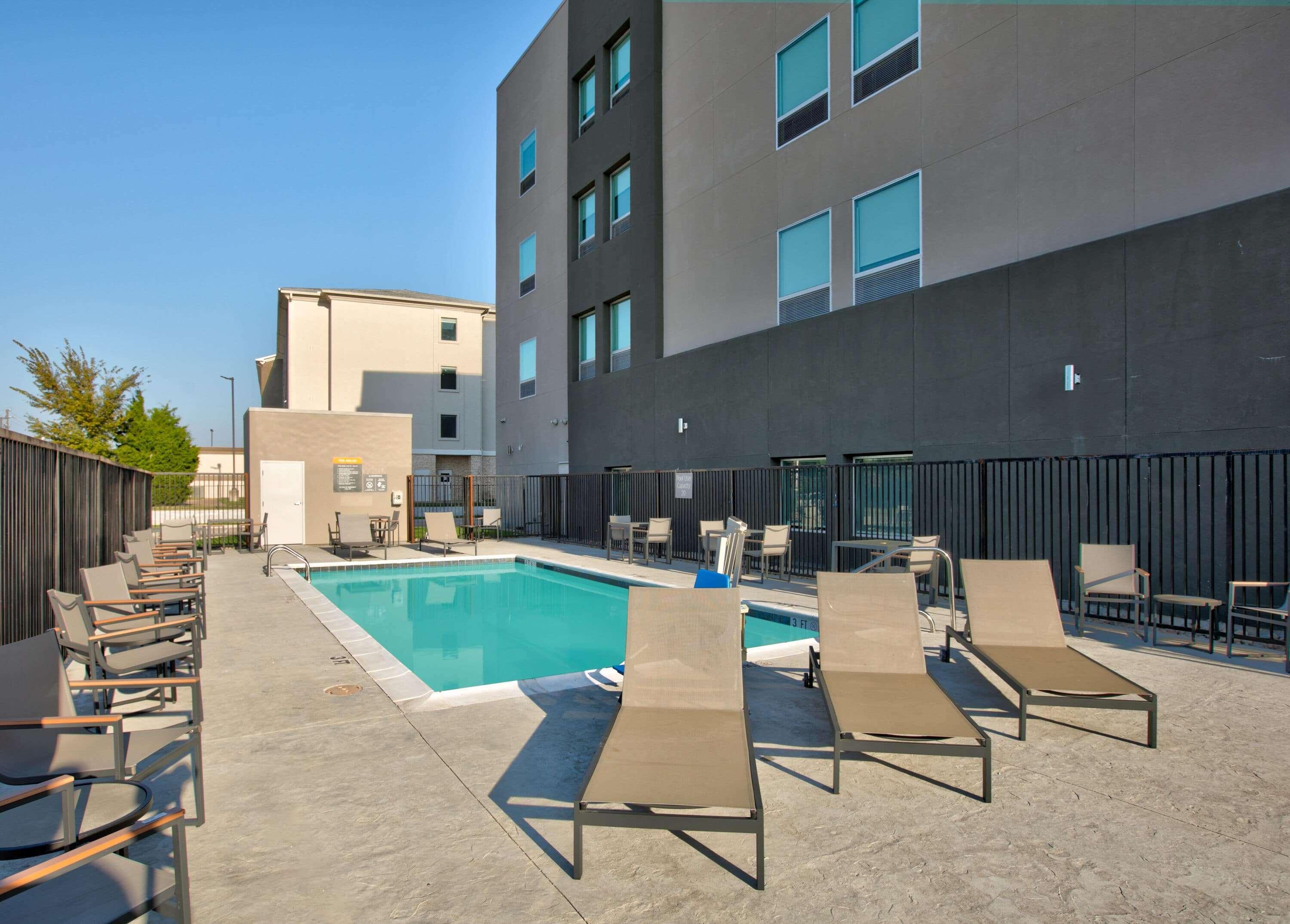 La Quinta Inn&Suites by Wyndham Dallas/Fairpark Bagian luar foto