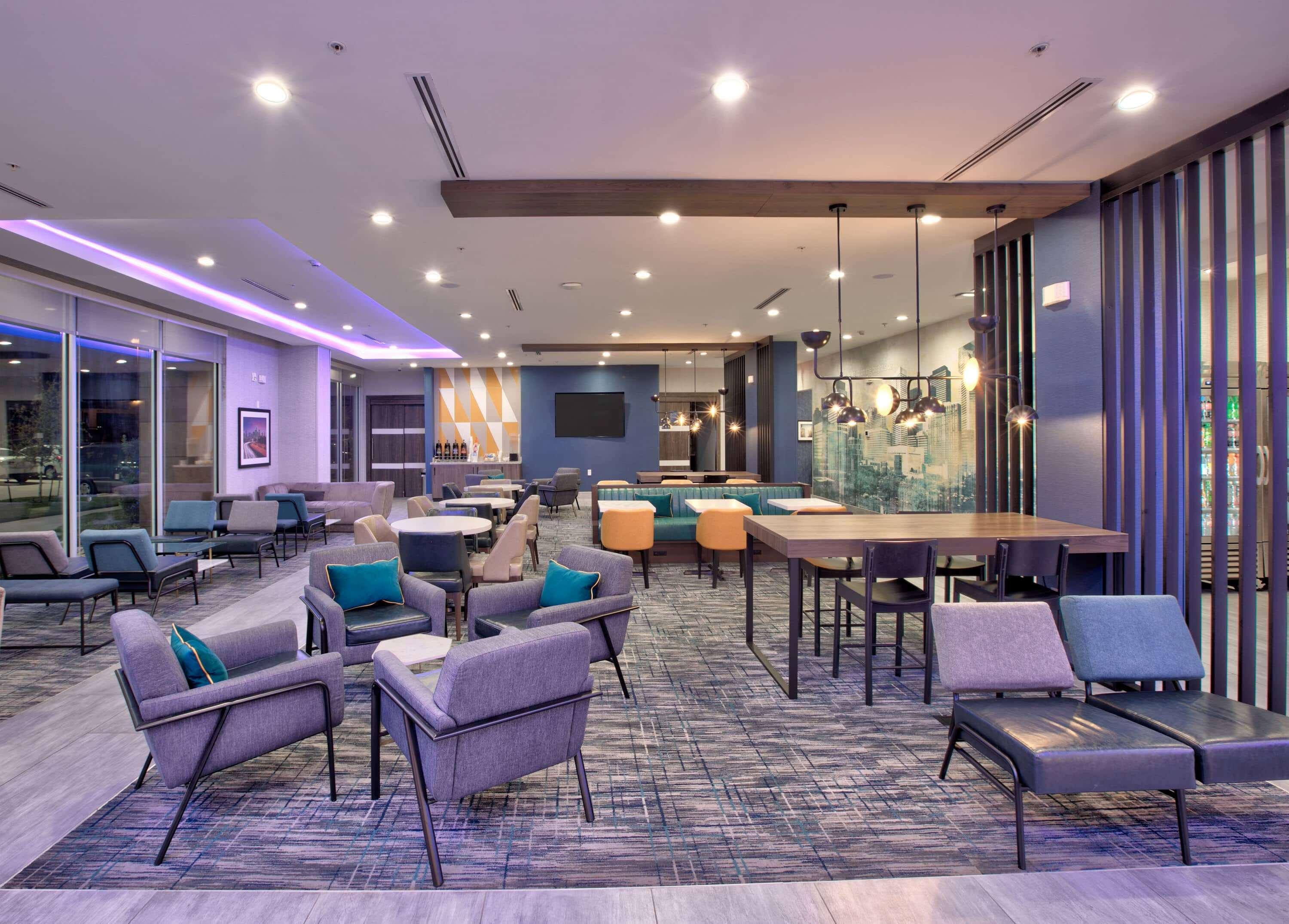 La Quinta Inn&Suites by Wyndham Dallas/Fairpark Bagian luar foto